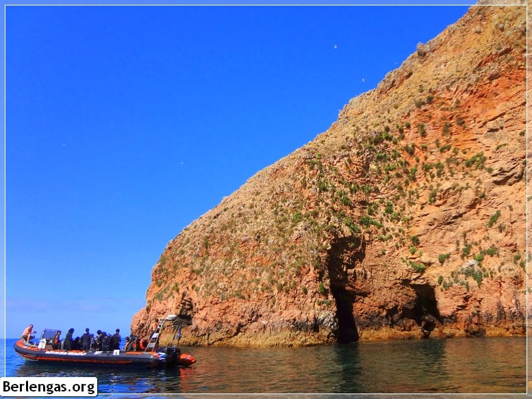Explore the Berlengas caves by boat